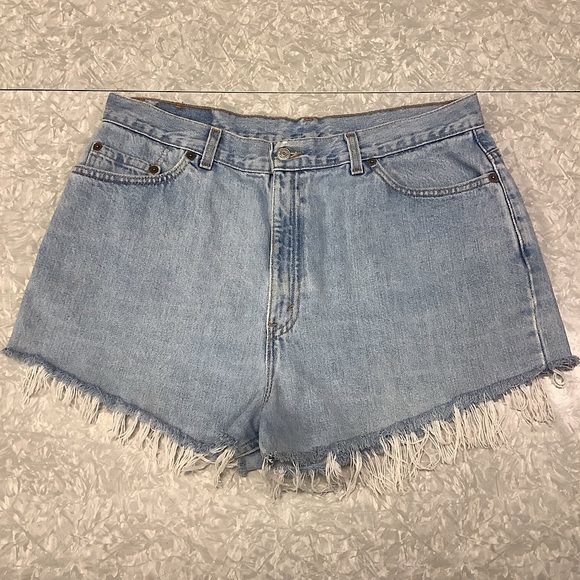 Vintage Y2K Levi’s 550 High Waisted Cutoff Jean Shorts / Made in USA - Size 18 - Picture 3 of 12